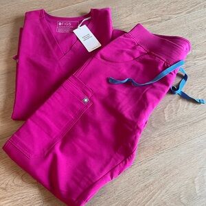 Figs Raspberry Sorbet Scrub Set